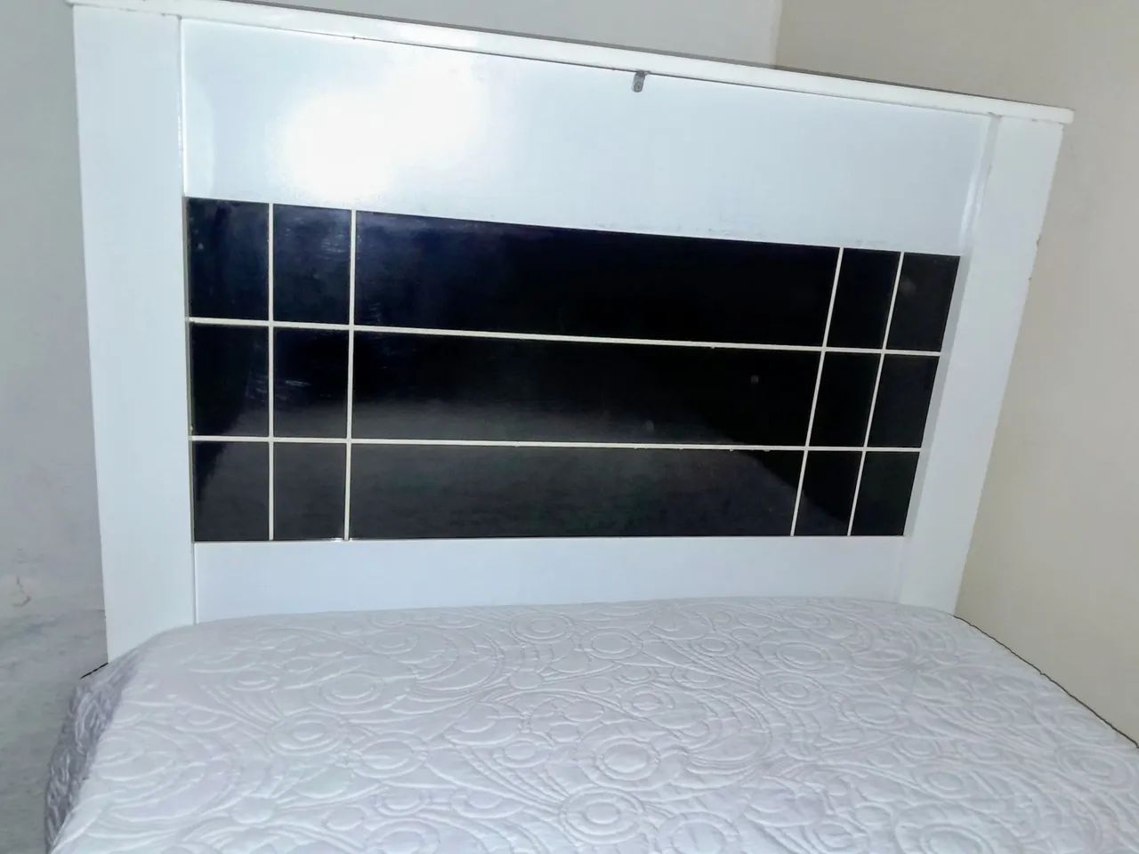Cama de Solteiro branca e preta - Foto 3