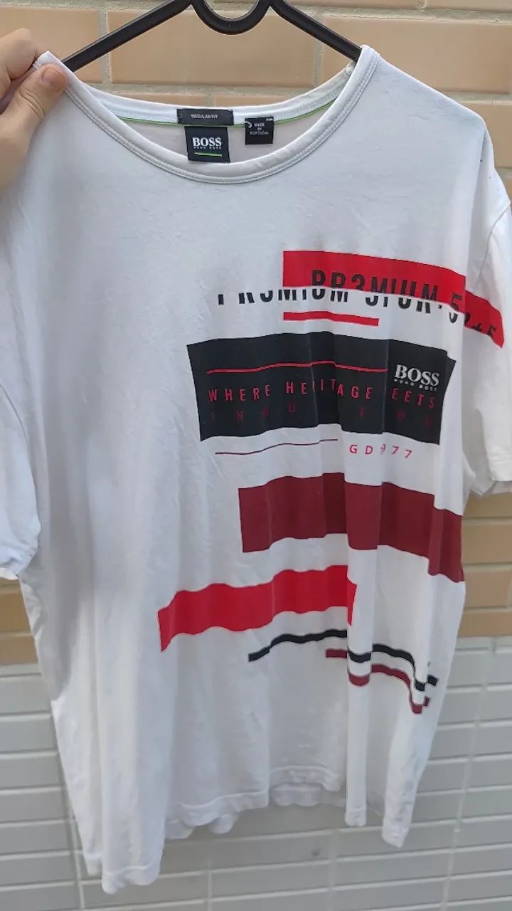 Camisa hugo boss branca e vermelha