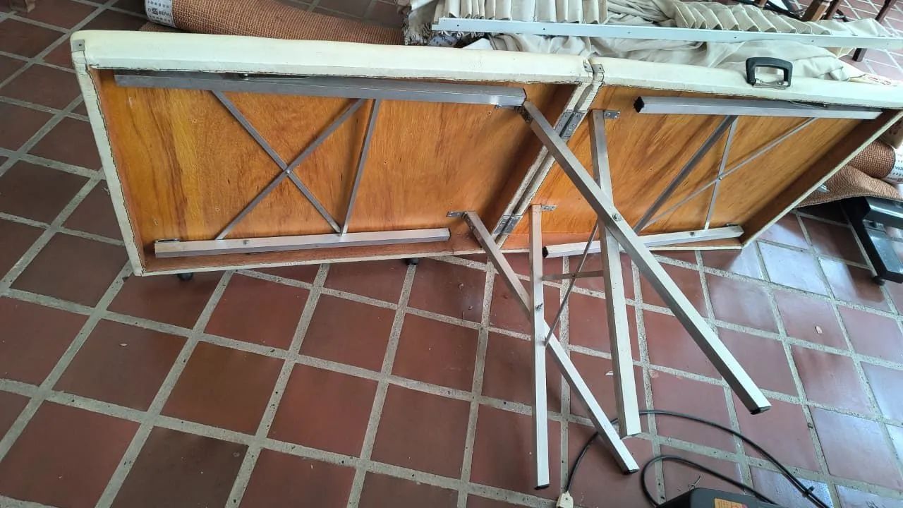 Cama de massagem dobrável  - Foto 4