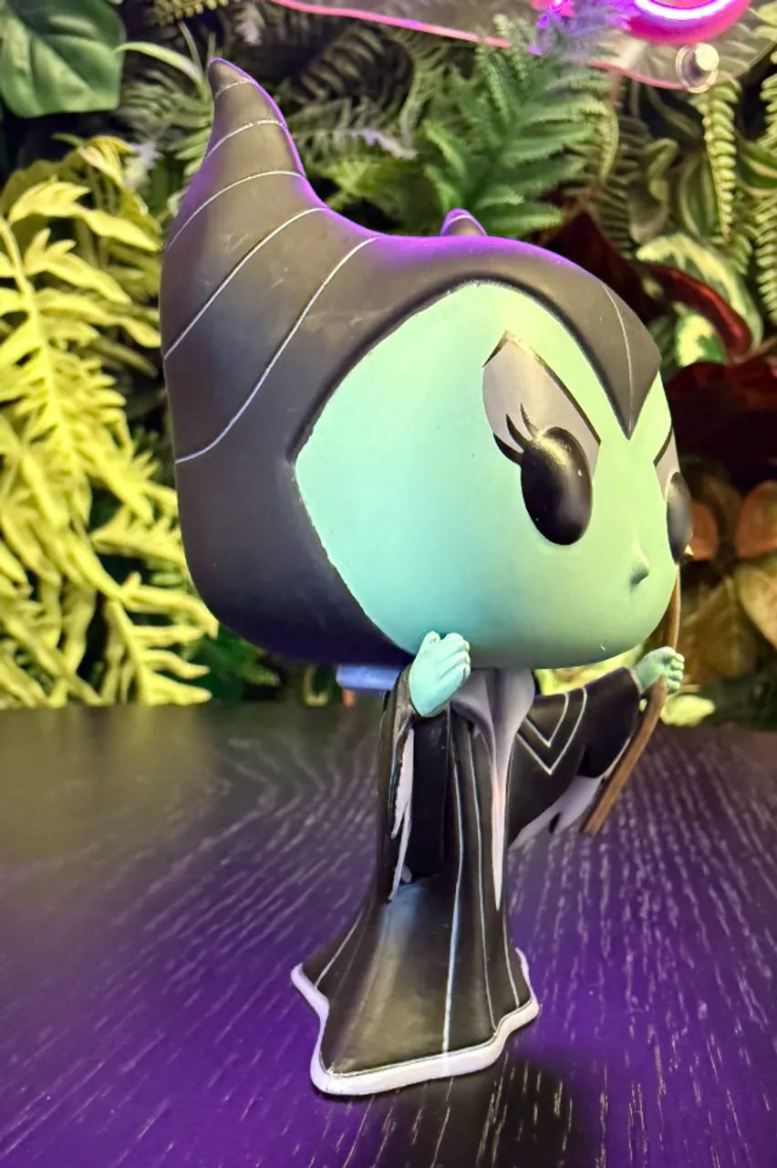 Boneco Funko Pop! Disney Sleeping Beauty 65th Maleficent - Foto 2