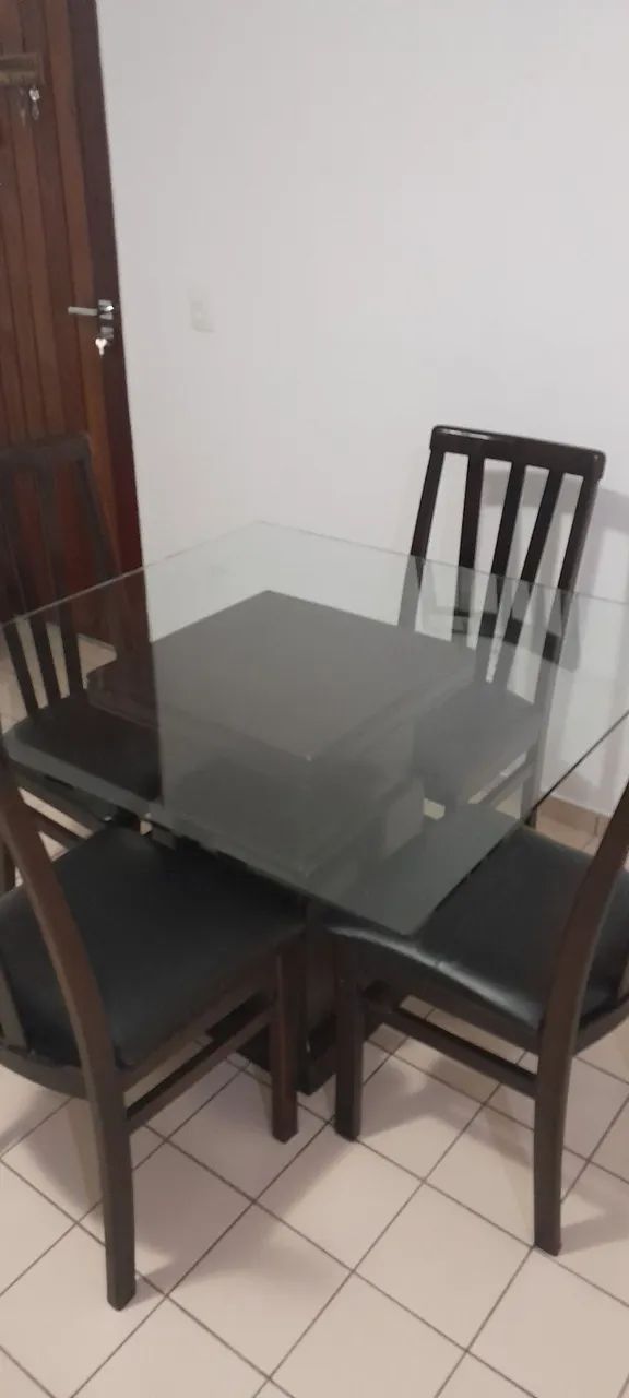 Mesa com 4 cadeiras 65568136293250122