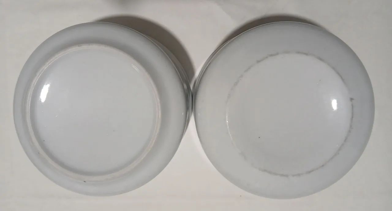 Par de Potes em Porcelana Branca Grande 19 cm - Excelente Estado - Foto 5