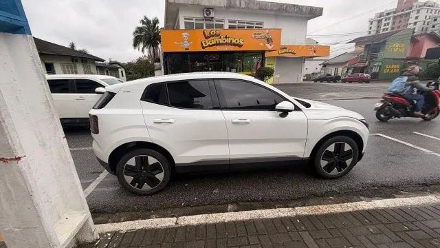 Volvo EX30 E60 Core (elétrico) 2024 - Foto 2