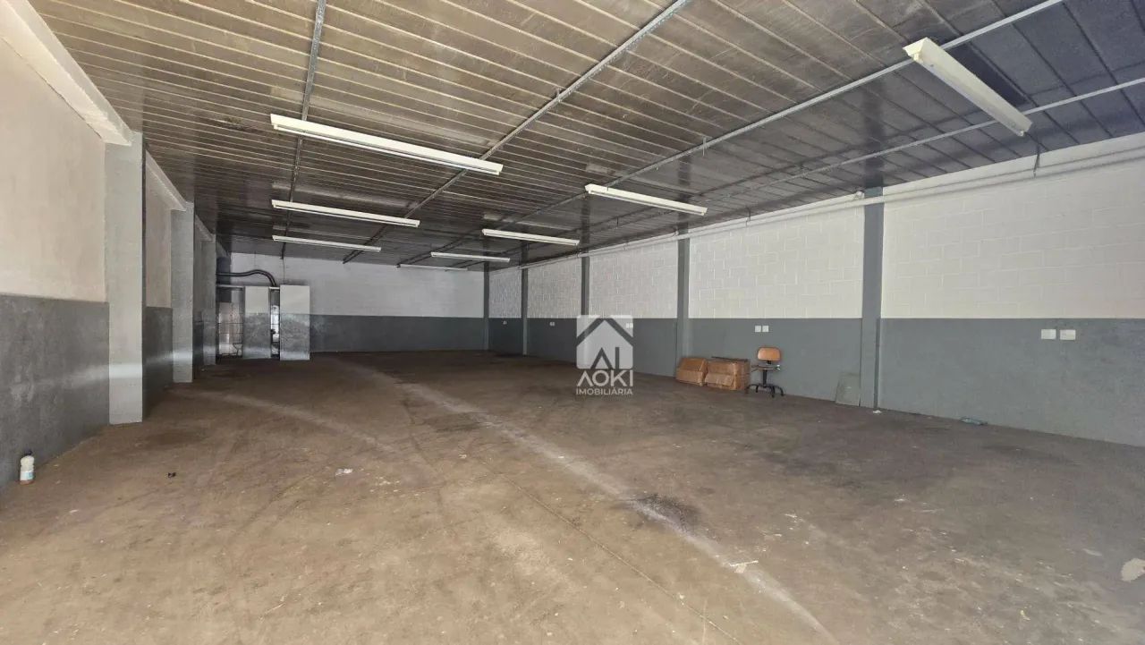 Imóvel a venda na cidade de Amparo com dois salões e uma casa. - Foto 3