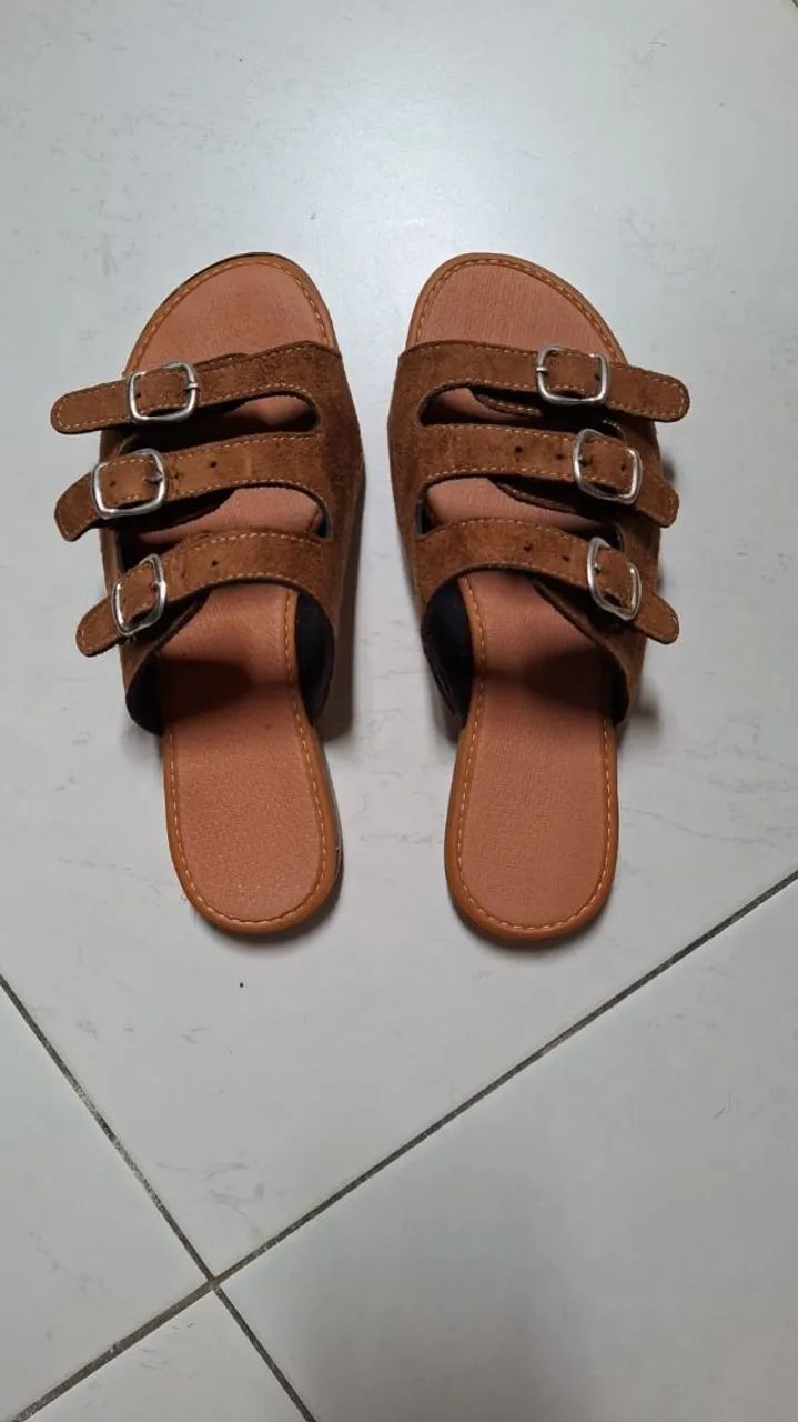 Sandália marrom