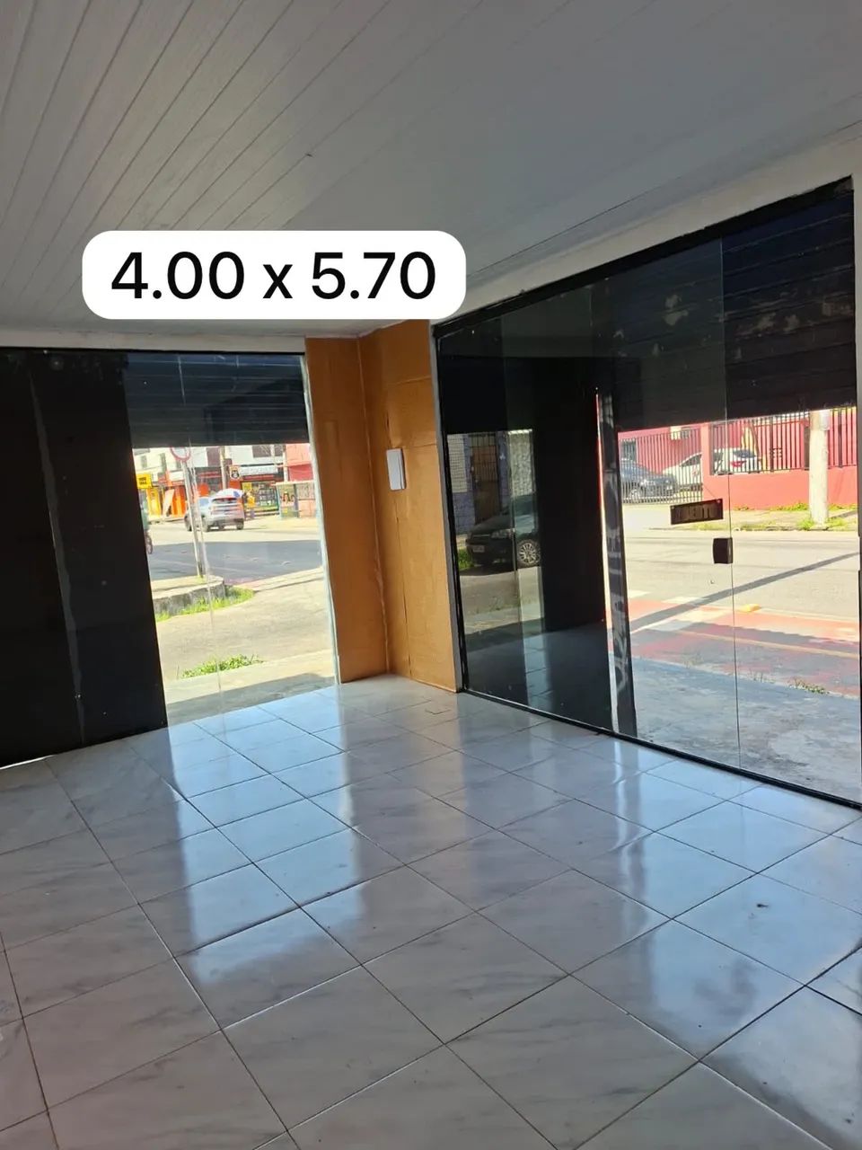 ALUGA-SE PONTO COMERCIAL DE ESQUINA - Foto 2