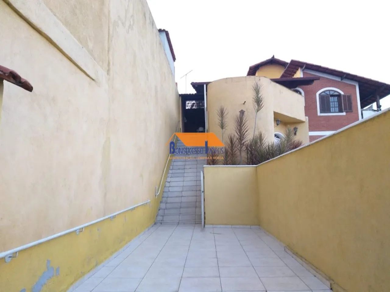 Casa de 3 quartos no bairro Santo André - Foto 2