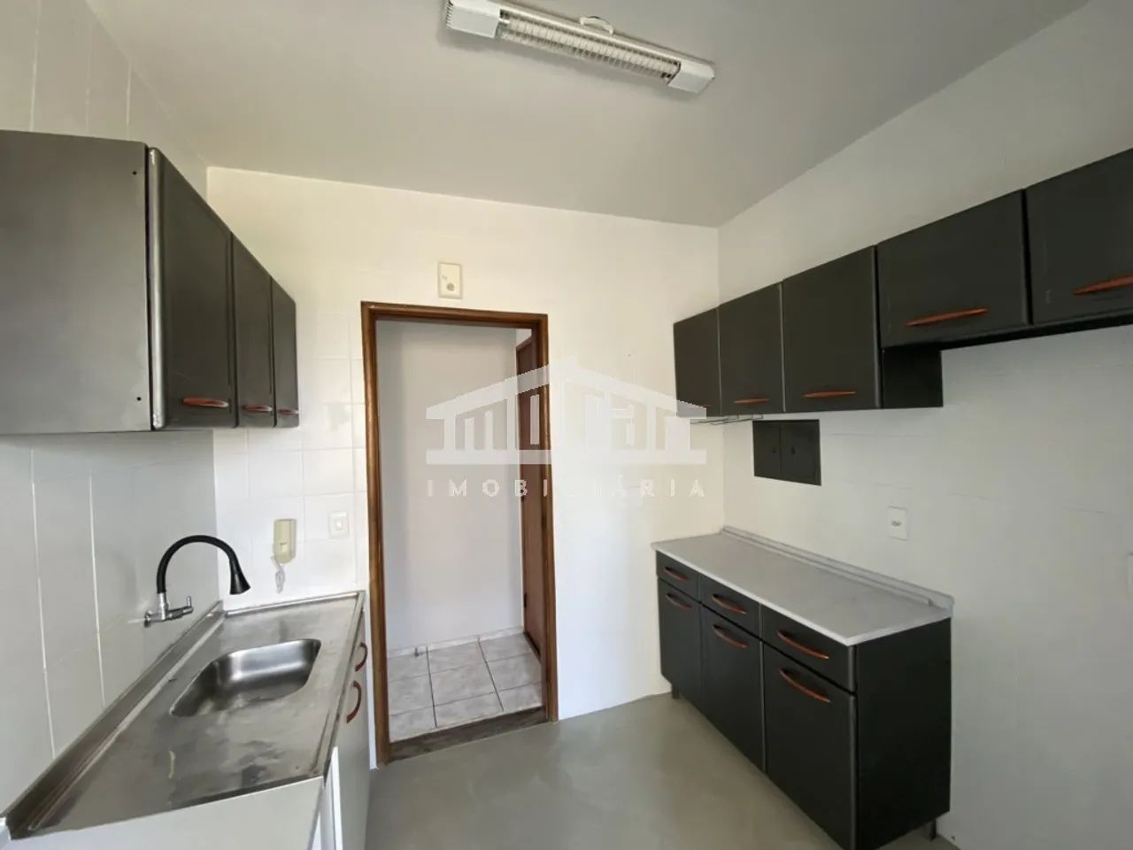 Apartamento Reformado para Locação no Edifício Residencial Alphaville - Foto 5