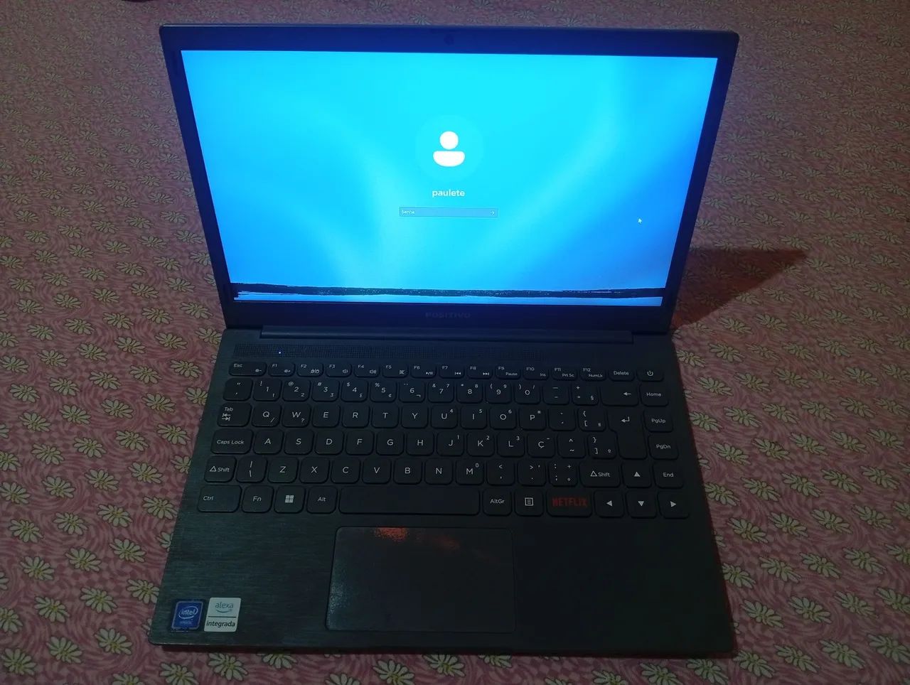 VENDE-SE UM NOTEBOOK POSITIVO EM ÓTIMO ESTADO - Foto 2