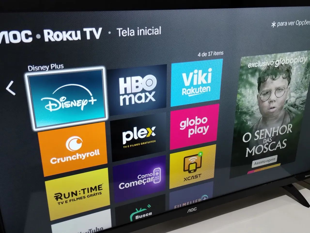 Tv AOC 32" Roku tv, estado de nova. Estou vendedo pra comprar outro maior