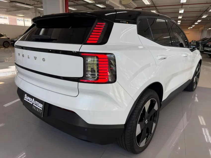 Volvo EX30 E60 Core (elétrico) 2024 - Foto 4