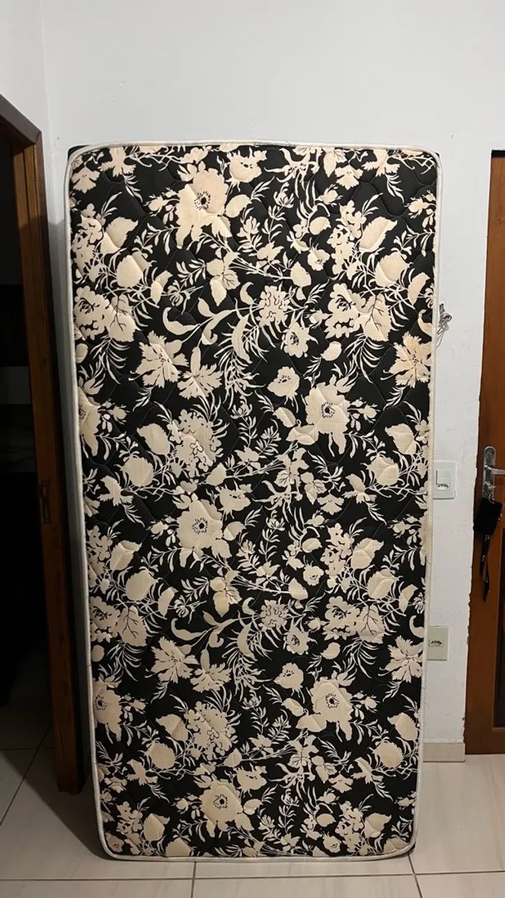 Cama de solteiro 