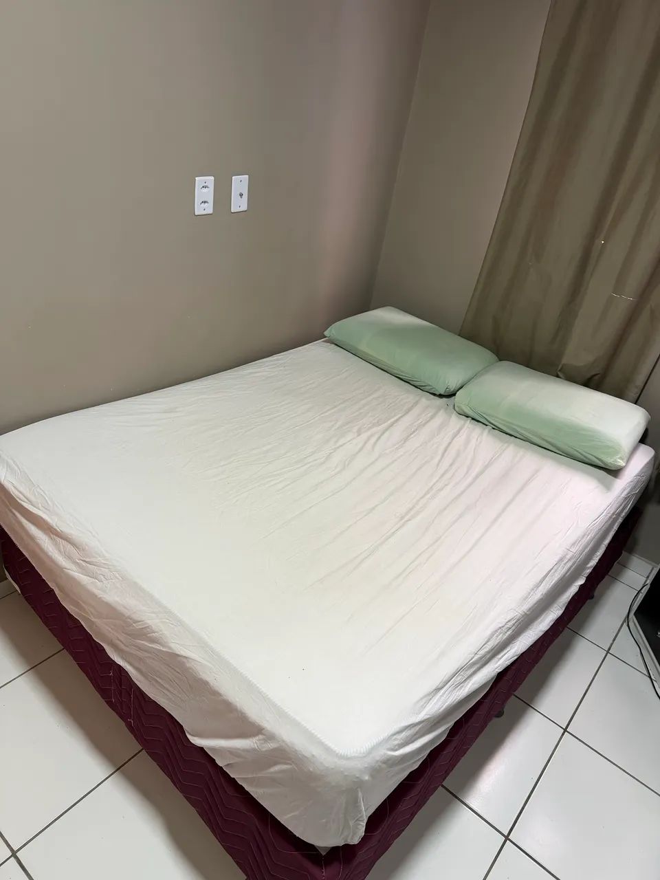 VENDO CAMA QUEEN ORTOBOM 600$ - Foto 2