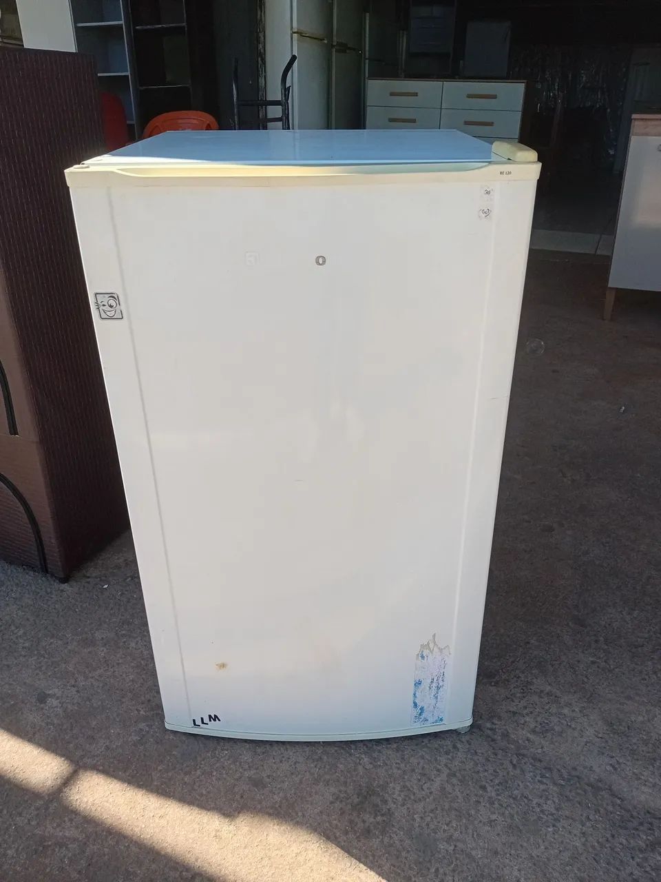 Frigobar Electrolux 