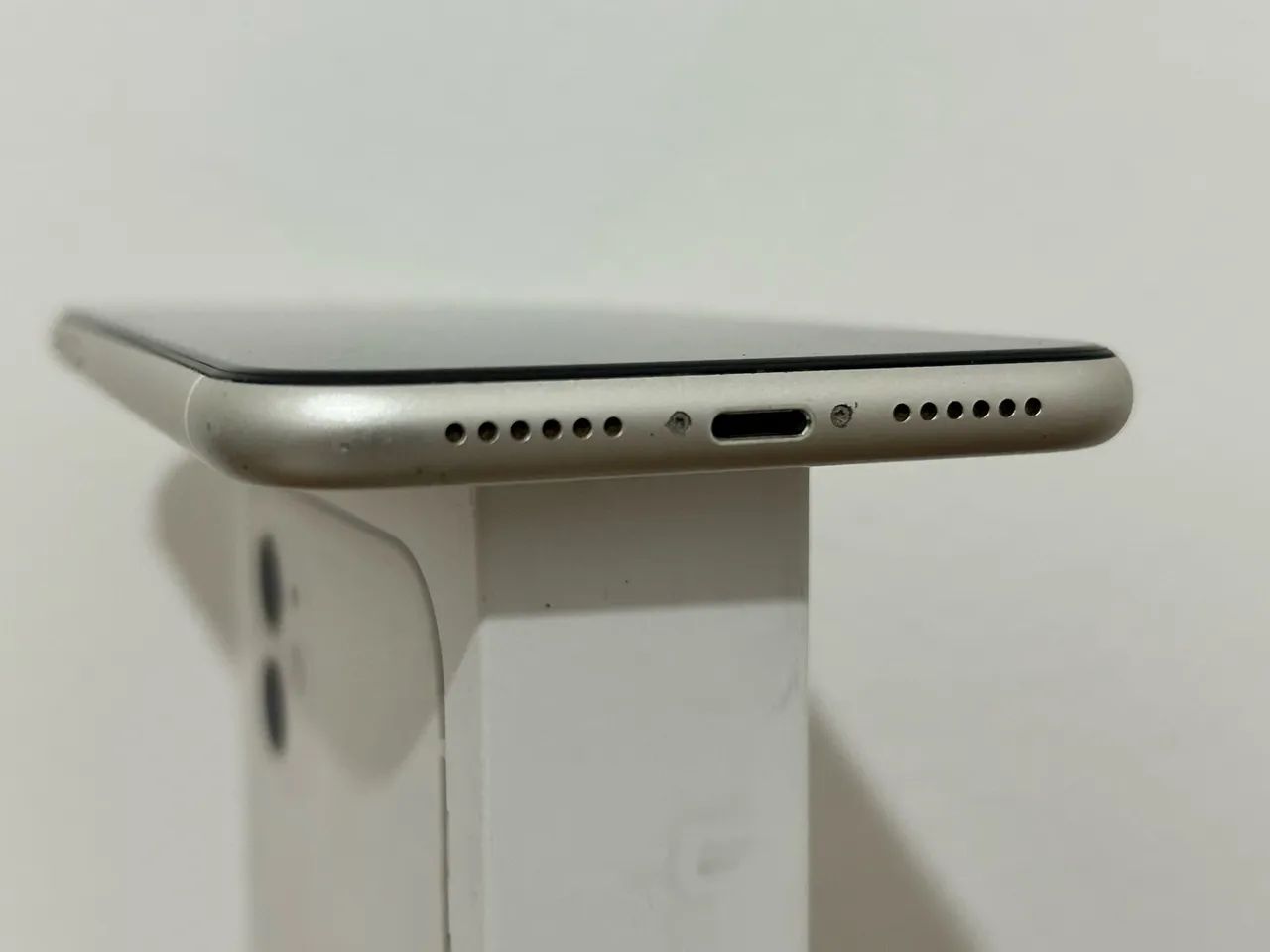 iPhone 11 Branco 64gb - Foto 4