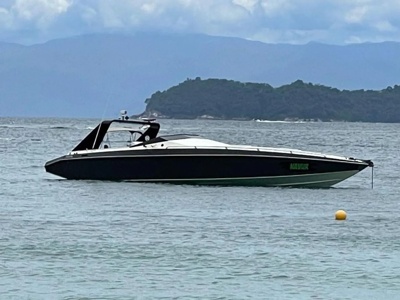 Lancha Magnum 39
