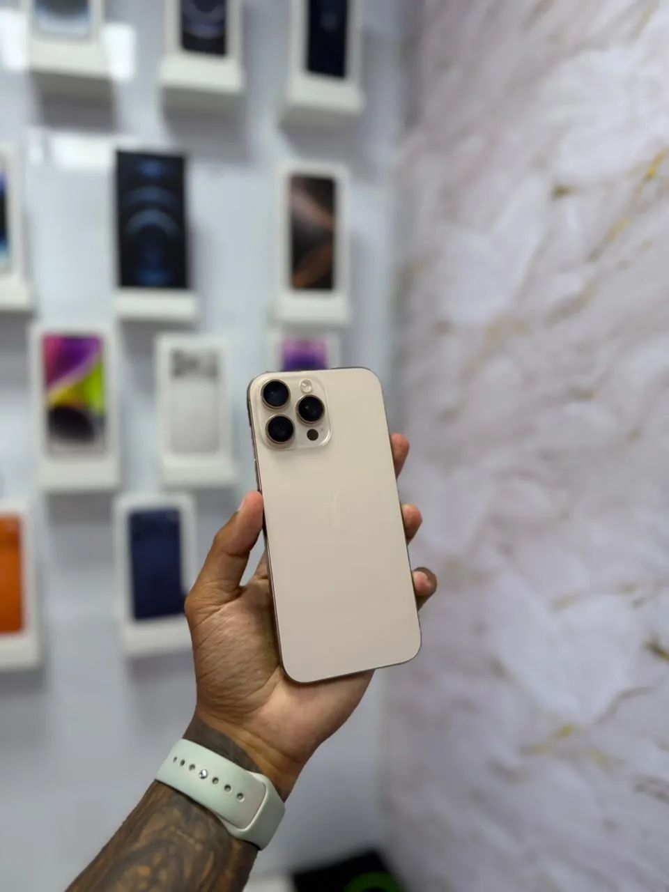 iPhone 16 Pro Max - 512gb ?5.999 - Celulares e Smartphones
