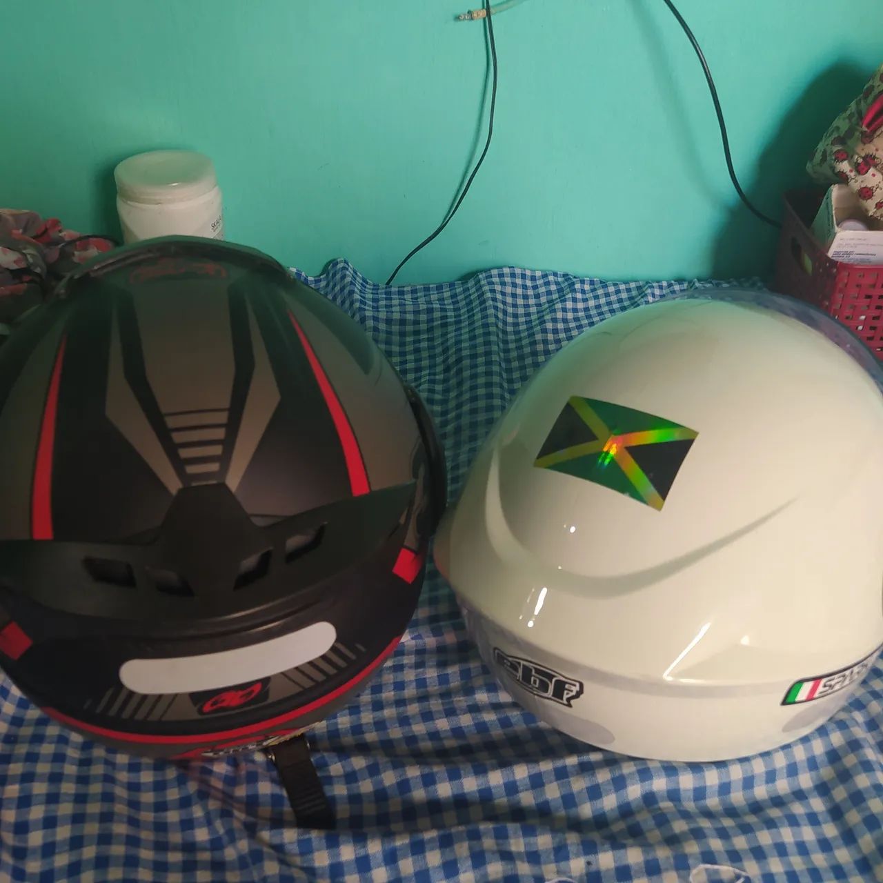Vendo capacetes semi-novos  - Foto 4