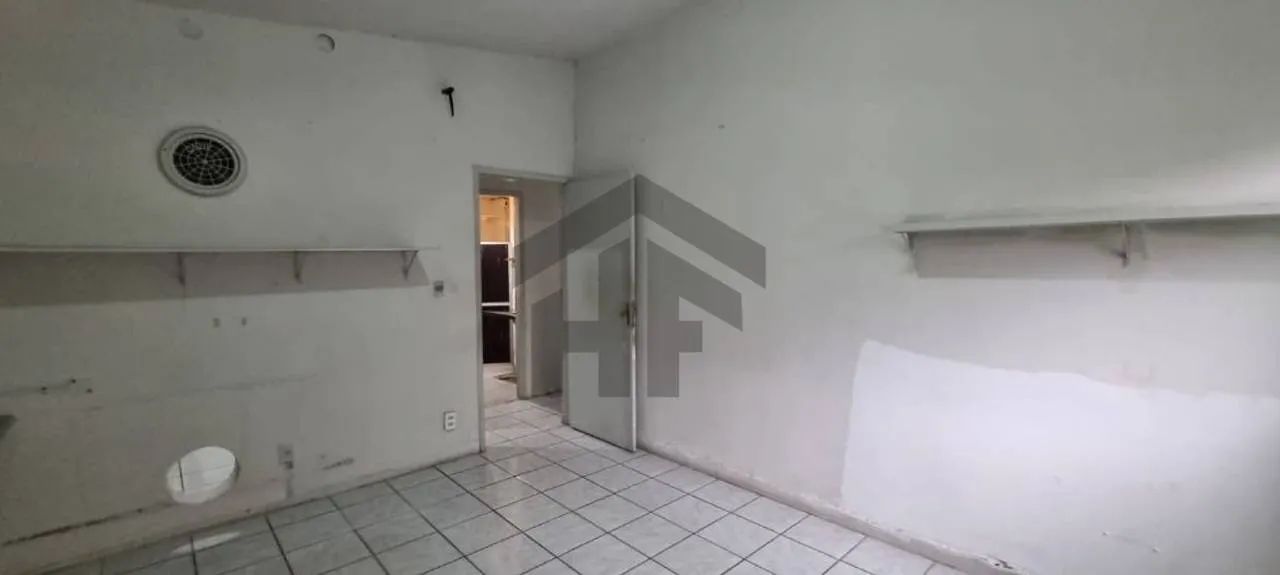 Casa Comercial de 338m² para alugar, com 3 quartos (1 suíte), localizada em Boa Viagem, Re - Foto 4