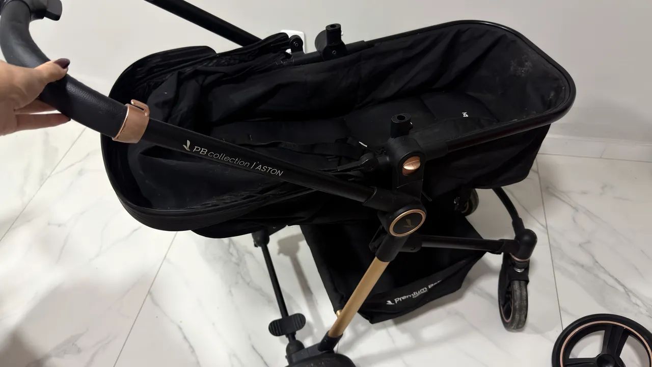 Carrinho de bebê Moisés, com bebê conforto e isofix
