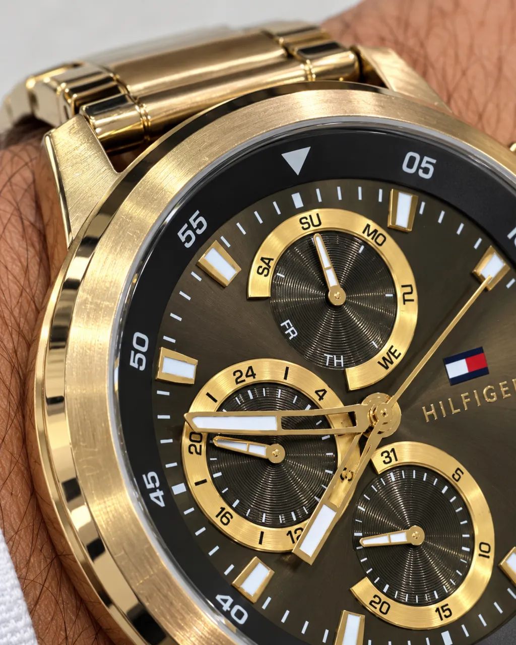 RELÓGIO TOMMY HILFIGER ROCKY - DOURADO - Foto 4
