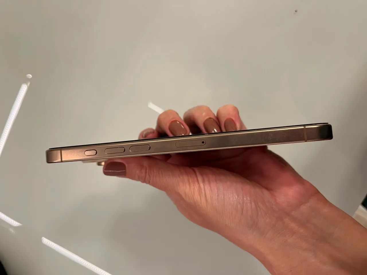 iPhone 16 Pro Max 512 - Foto 4