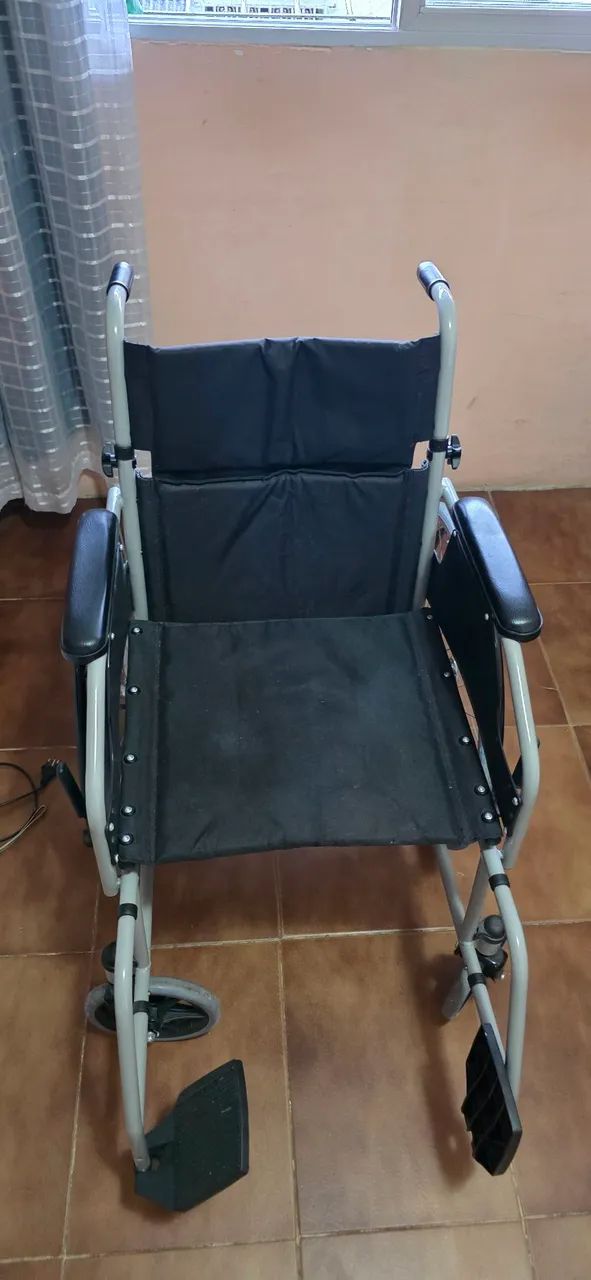 Cadeira de rodas  - Foto 4
