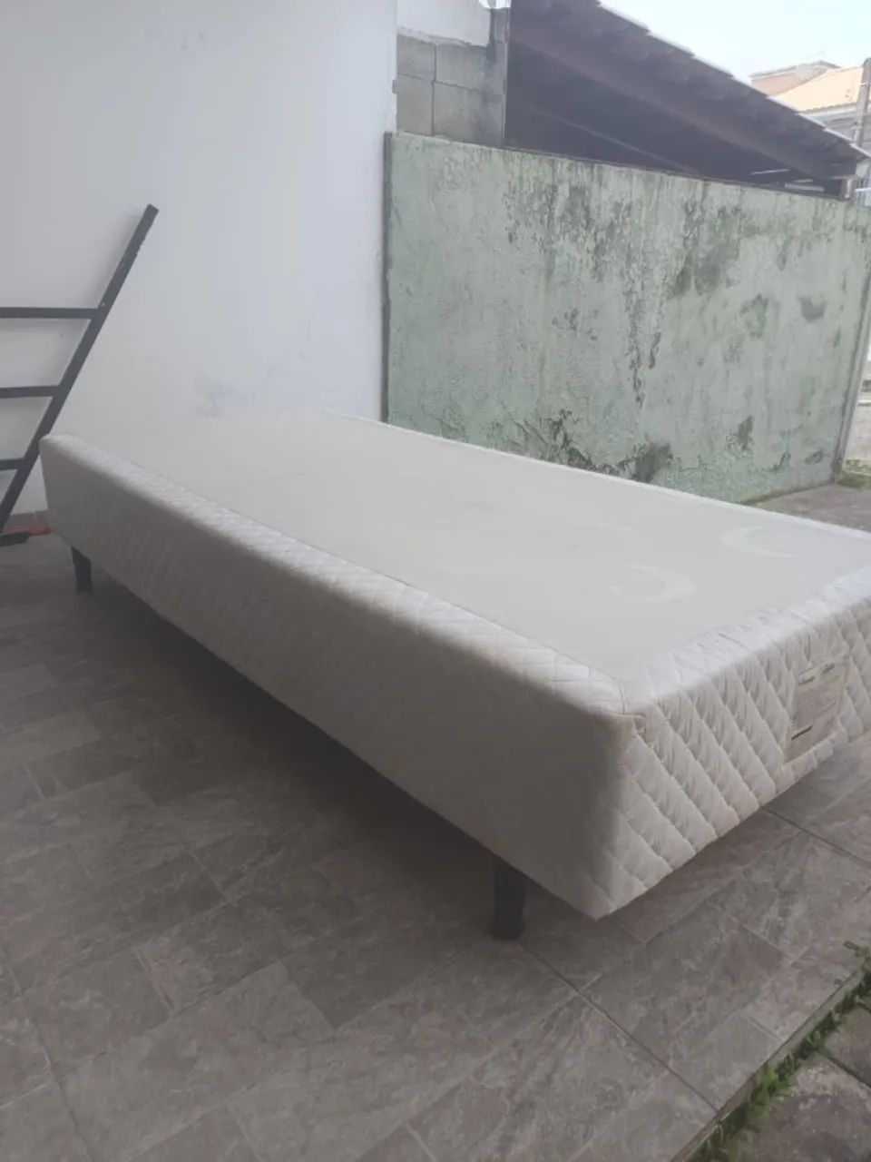 Cama de solteiro (estrutura)