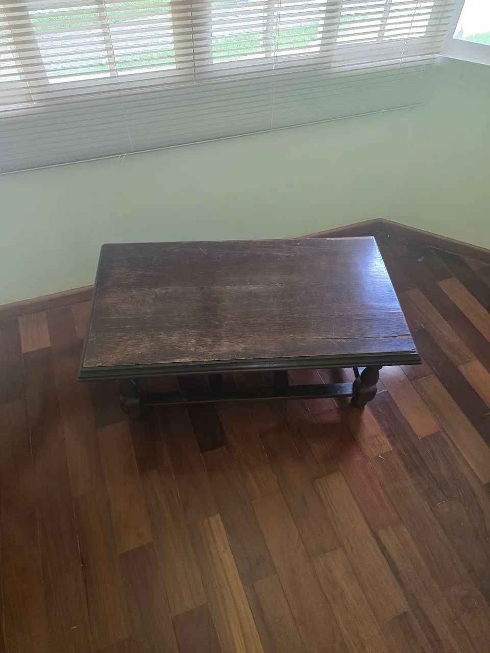 Mesa de centro de madeira