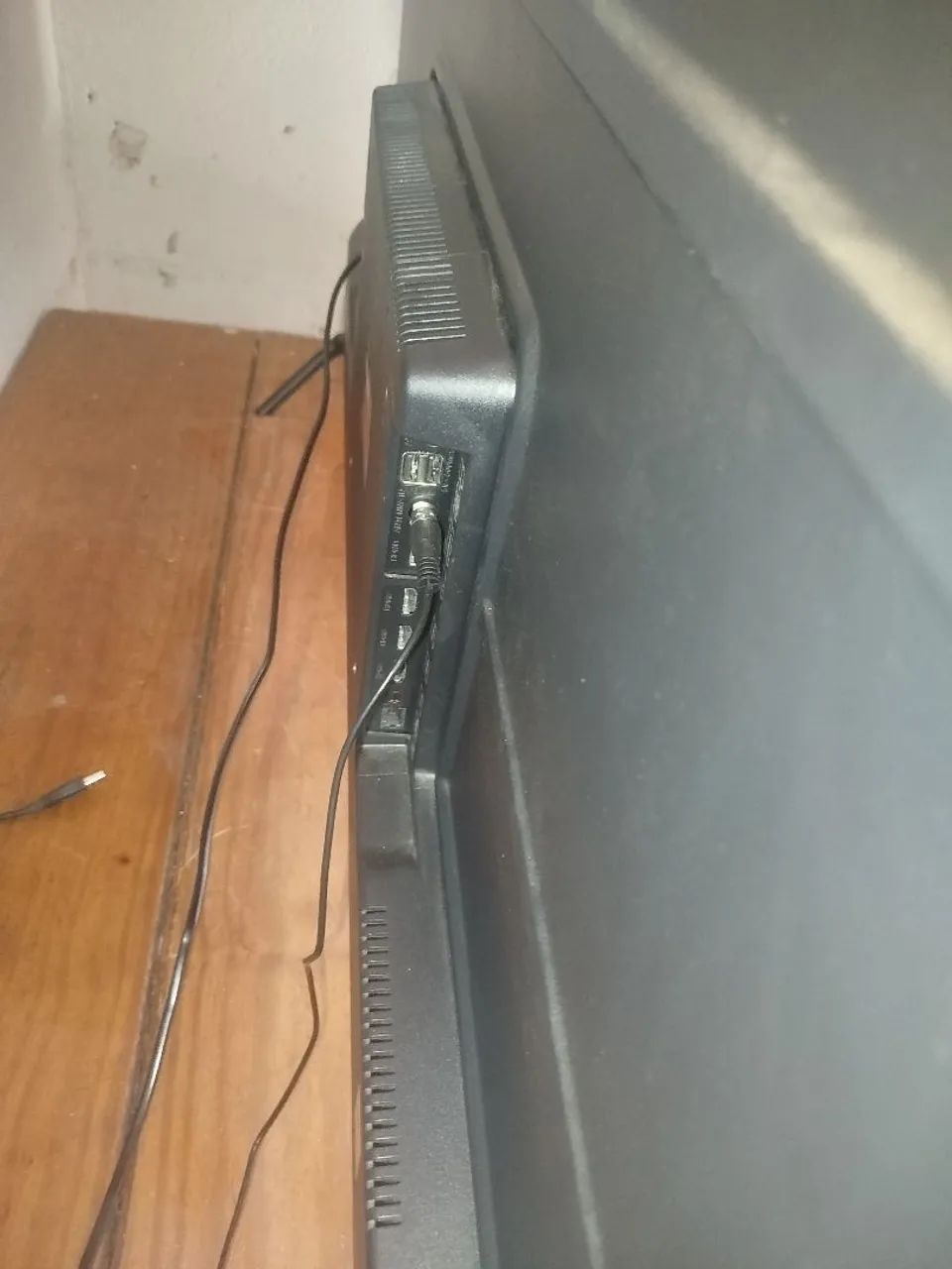 Vendo TV 50 aiwa polegadas