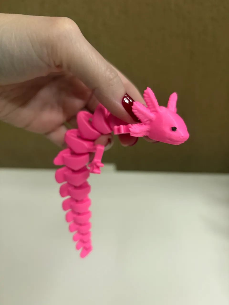 Axolote Articulado em Plástico Salamandra Enfeite Decoração - Foto 2