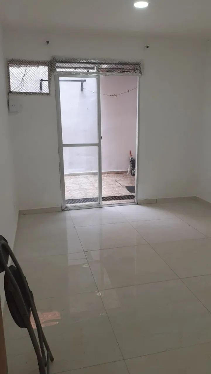 Alugo casa Deodoro