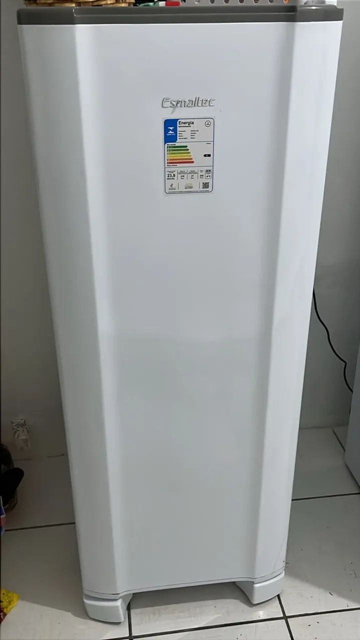 Geladeira a venda 