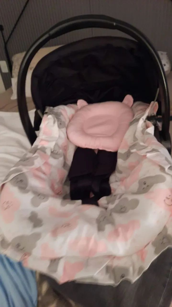 Carrinho para bebê com bebê conforto  - Foto 2
