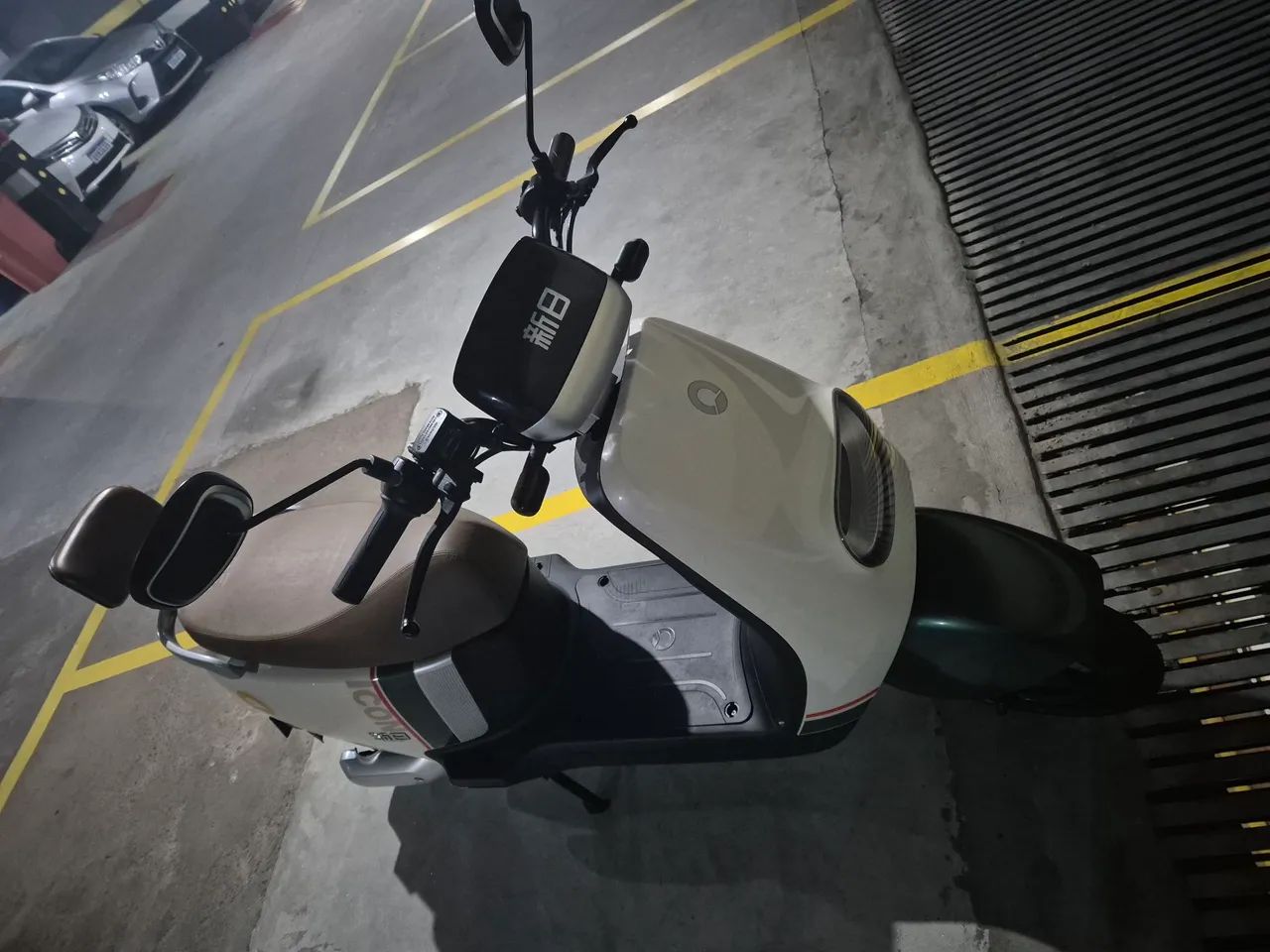 Vendo scooter elétrica nova. 