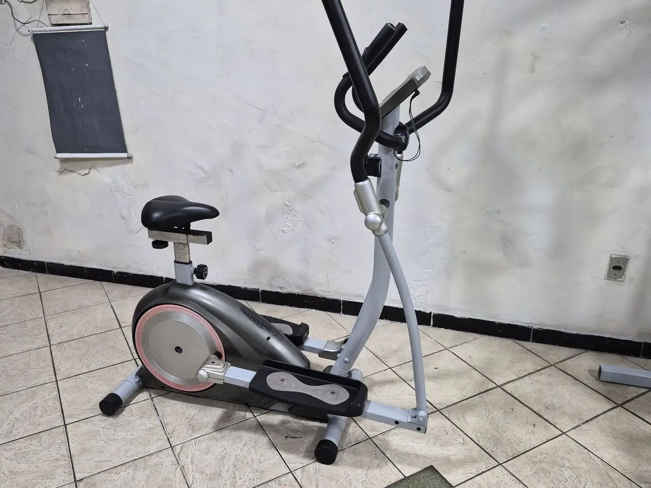 Aparelho 2 em 1 ( Elíptico e bicicleta ergométrica  ) - Foto 5