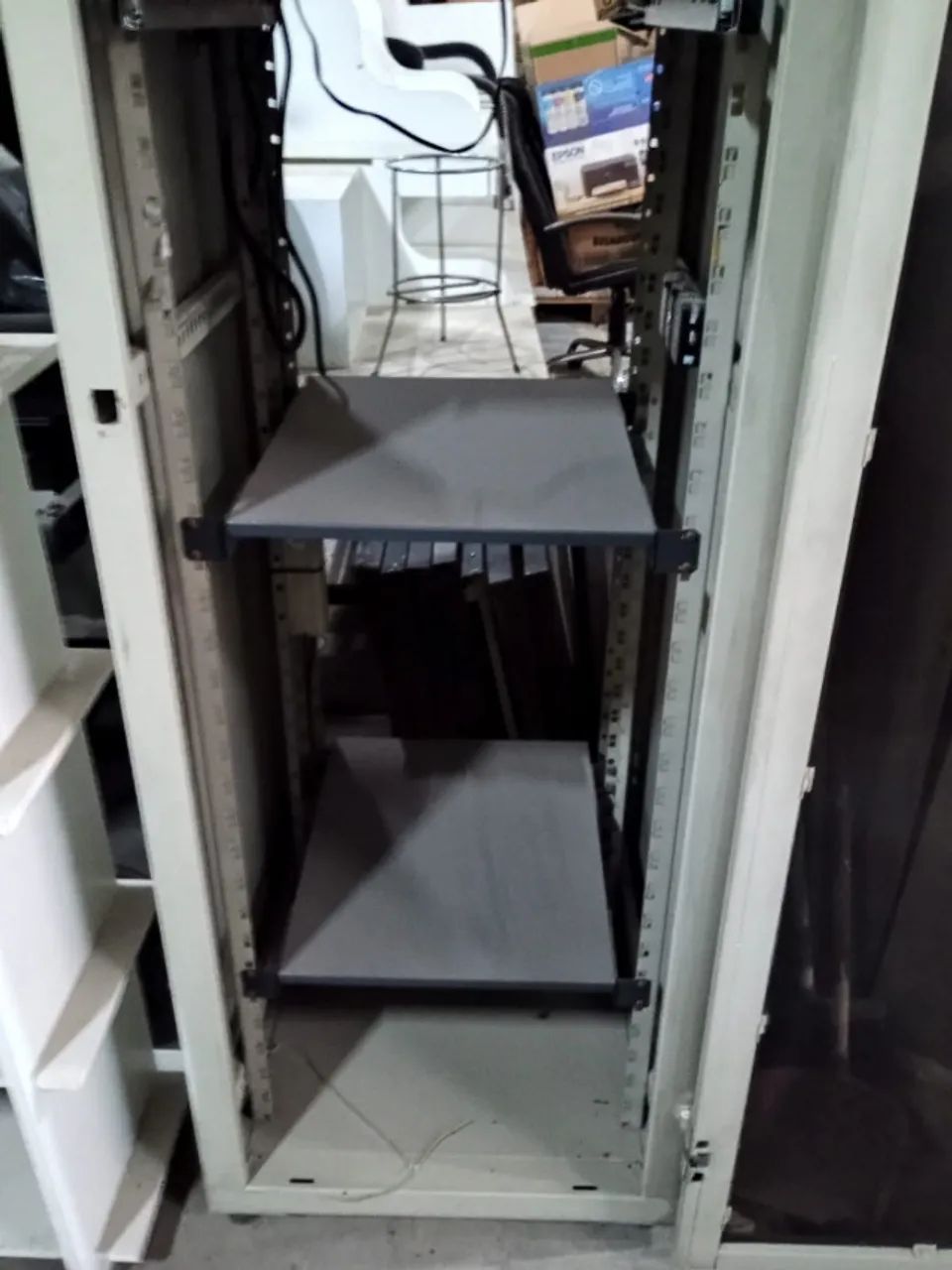 Rack/Armário de Rede 19 com porta e regua - Foto 2