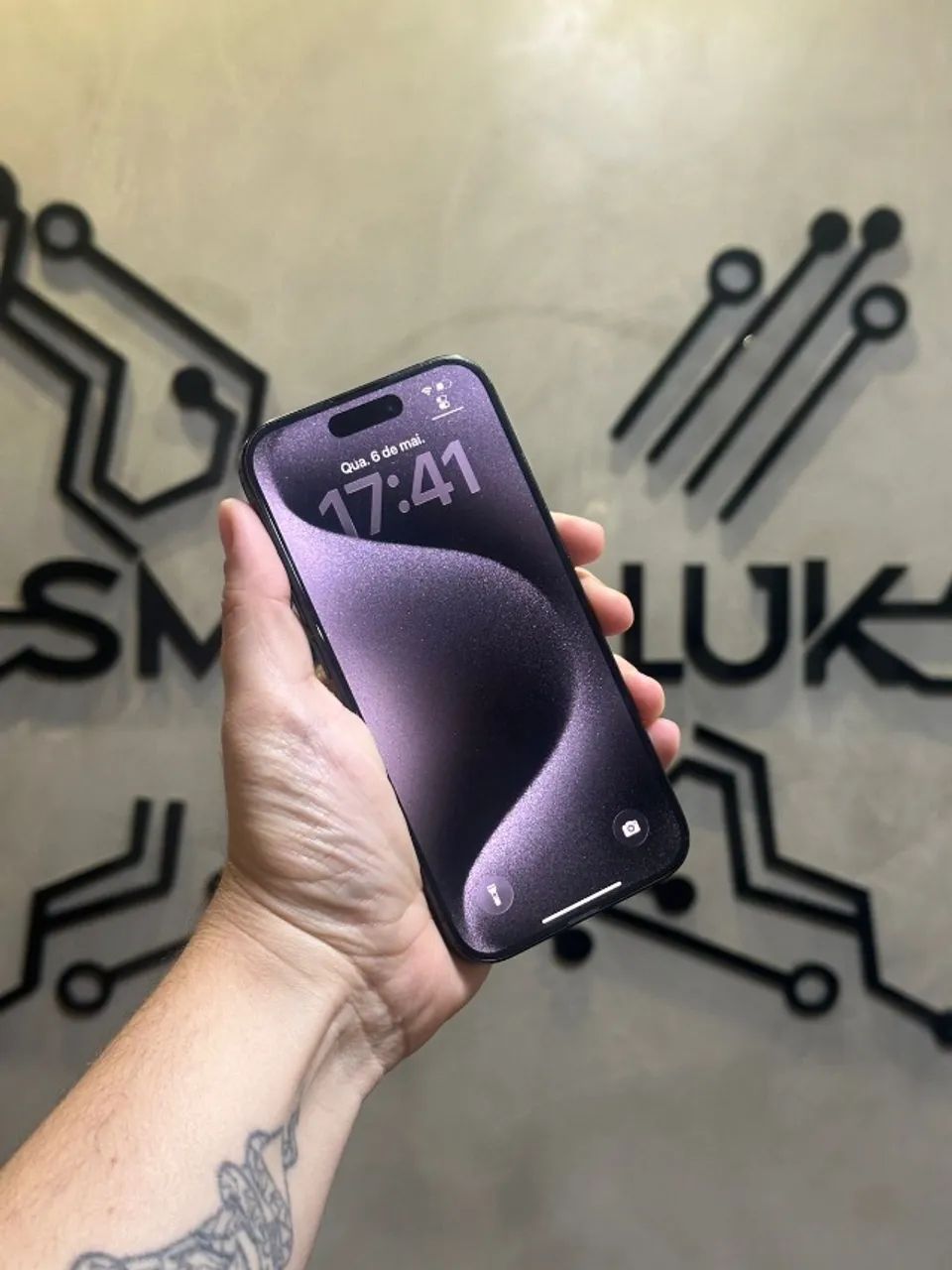 iPhone15Pro 256GBブラック bat100% 超美品 残債なし Amazon | 【整備済み品】 Apple iPhone 15 Pro 256GB ブラック