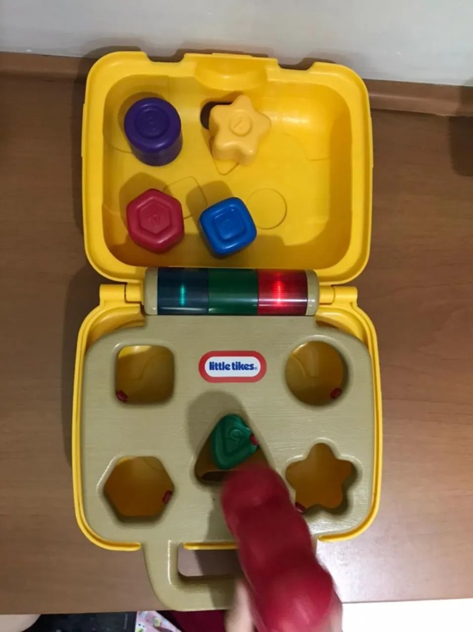 Maleta com blocos de encaixar marca Little Tikes - Foto 2