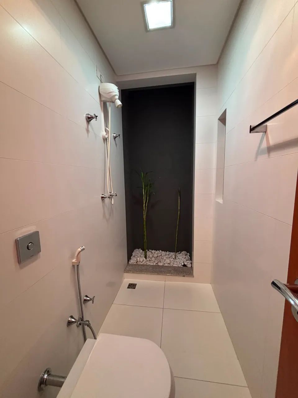 Casa em Condomínio com 4 Suítes, 400m² - Zona 08, Maringá/PR - Foto 4
