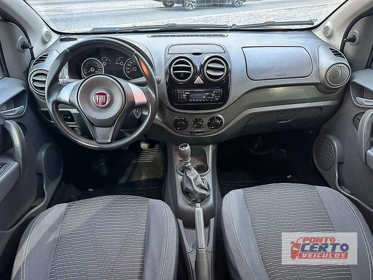 Fiat Palio Attractive 1.0 EVO Fire Flex 8V 5P 2013 - Foto 4