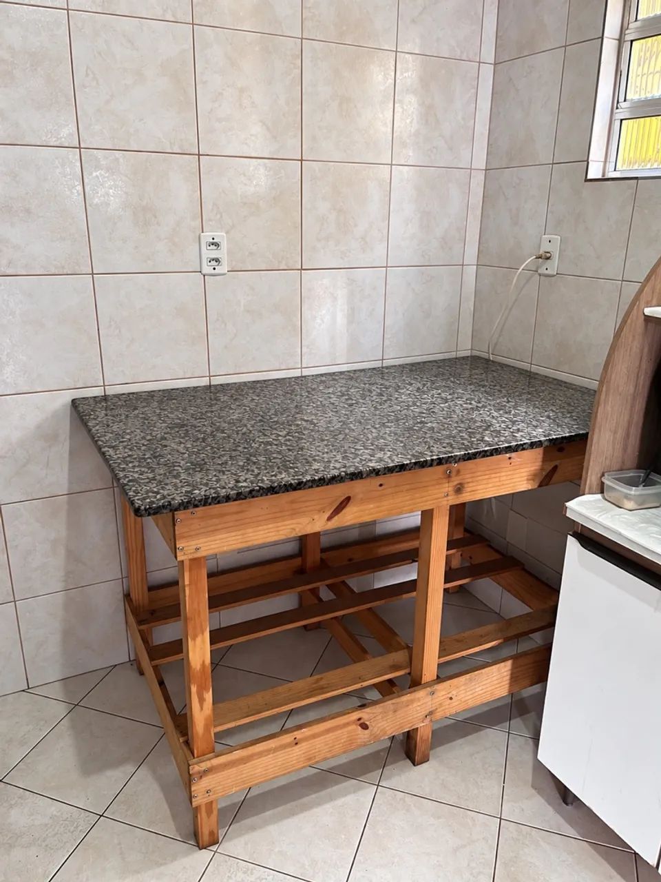 Mesa de Madeira com Tampo de Granito - 1,40 m - Foto 2