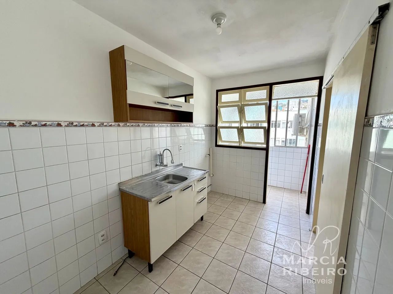 Apartamento 2 Quartos na Trindade