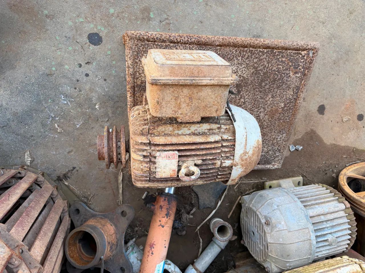 Motor elétrico monofásico 5 cv - Foto 3