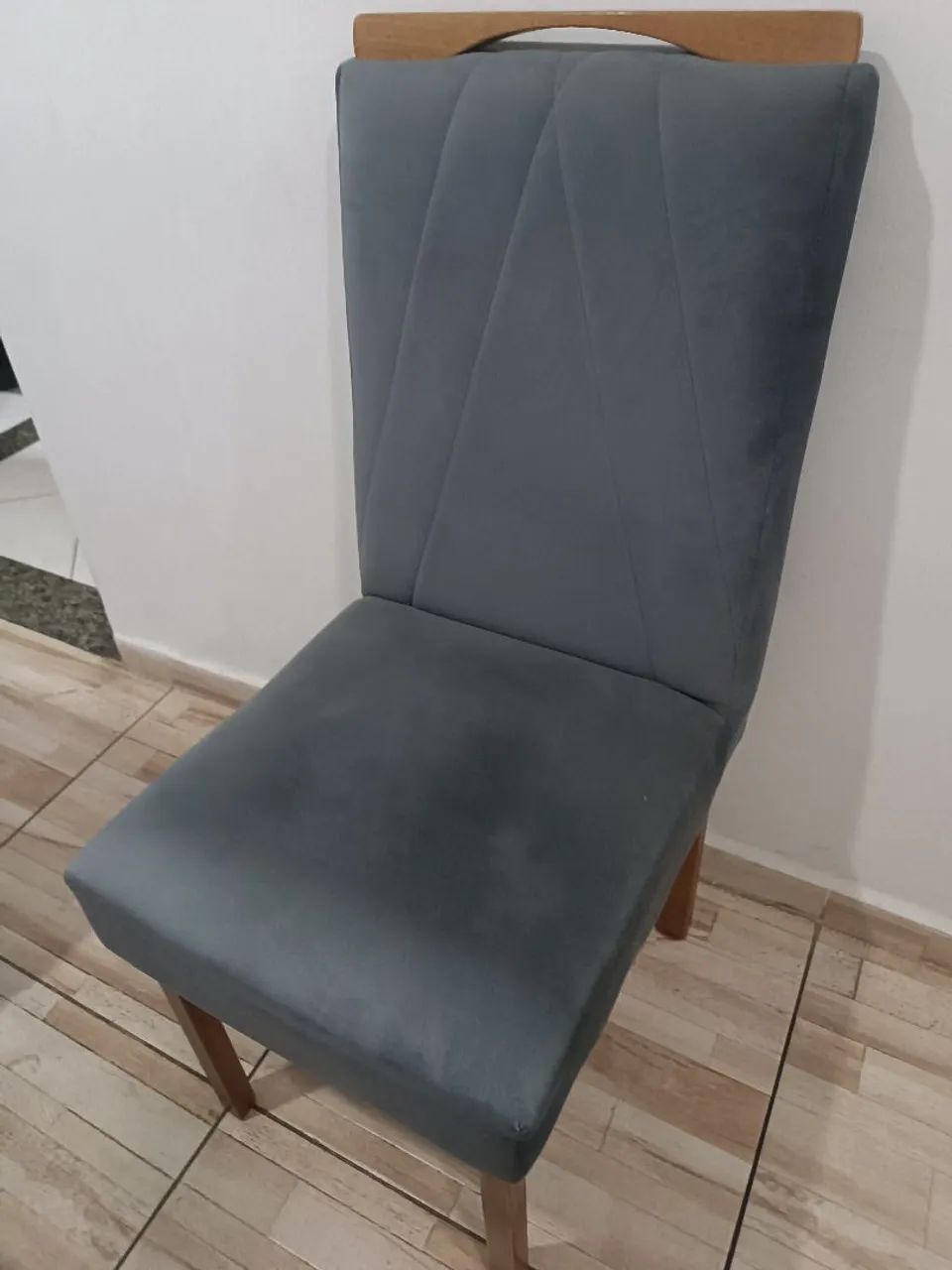Mesa de jantar com 6 cadeiras em madeira  - Foto 3