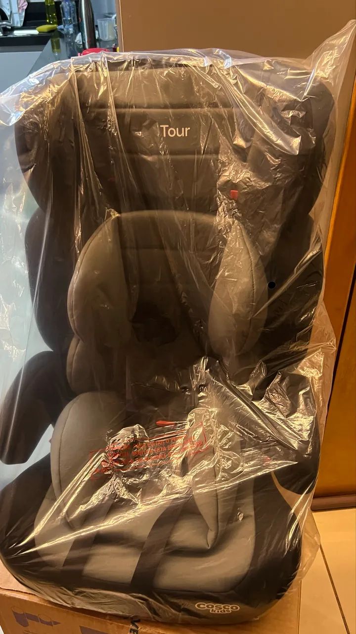 Cadeirinha infantil NOVA NA CAIXA (9-36kg)