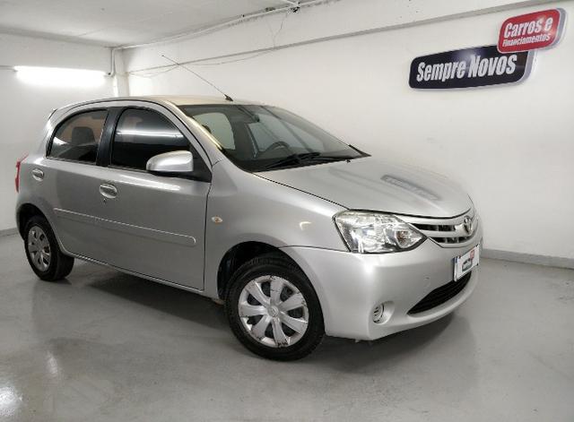 Etios 1.5 Hb Xs completo 2014