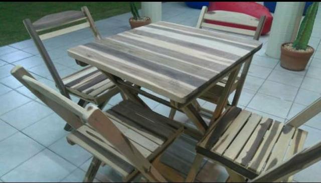 Conjunto de mesas c/ cadeiras