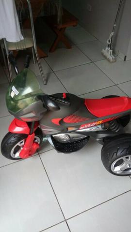 Moto elétrica bandeirantes