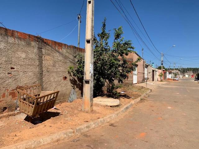 Casa 2 quartos, lote de esquina, QR 1029, próximo ao terminal rodoviário, Samambaia - Foto 3
